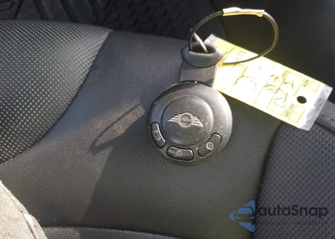 2012 Mini Cooper S из США, поврежденный, VIN WMWSV3C56CTY17735